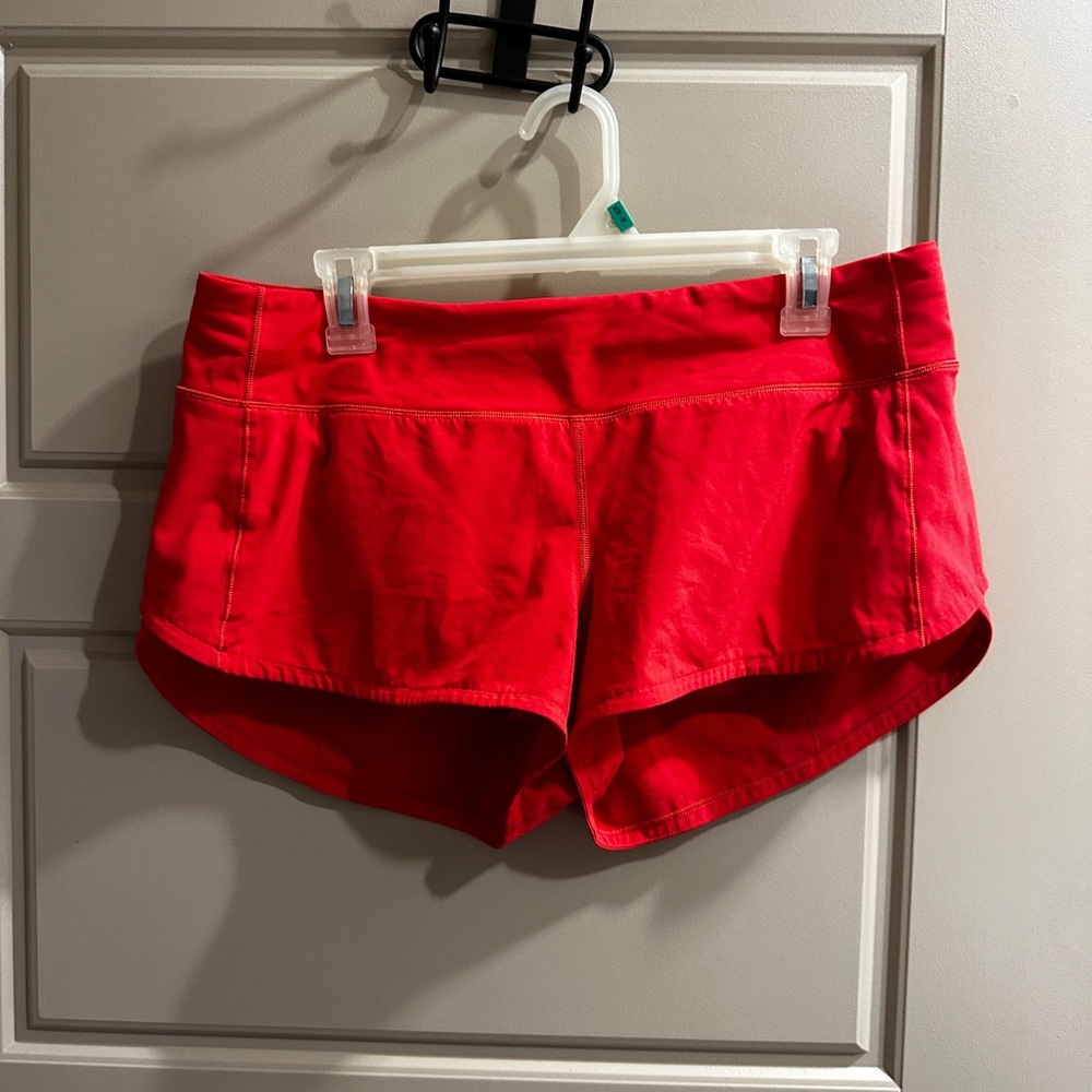 Lululemon - Speed Up Low-Rise Lined Short 2.5 - Red - Size 10